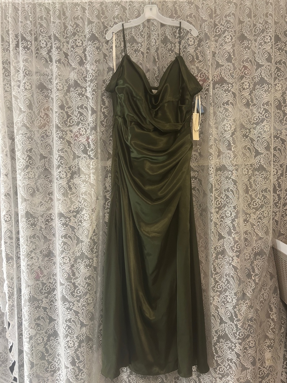*NEW* David’s Bridal Galina Signature Martini Olive Satin Bridesmaids Dress